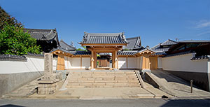 和歌山市東長町「正住寺山門」